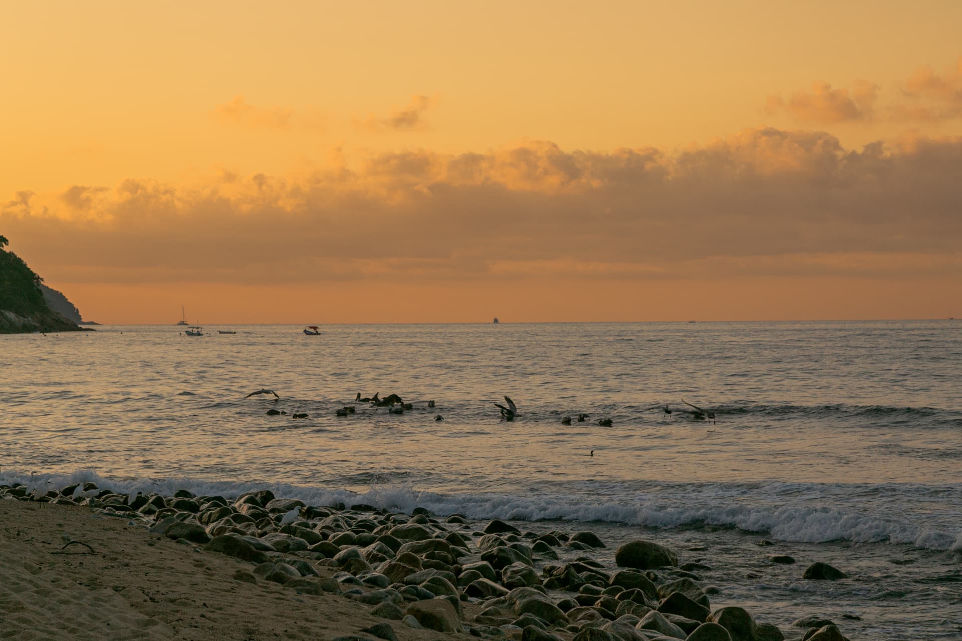 Sunrise over the sea in Quimixto
